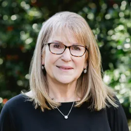 Marcia Graves, Agent in  - Compass