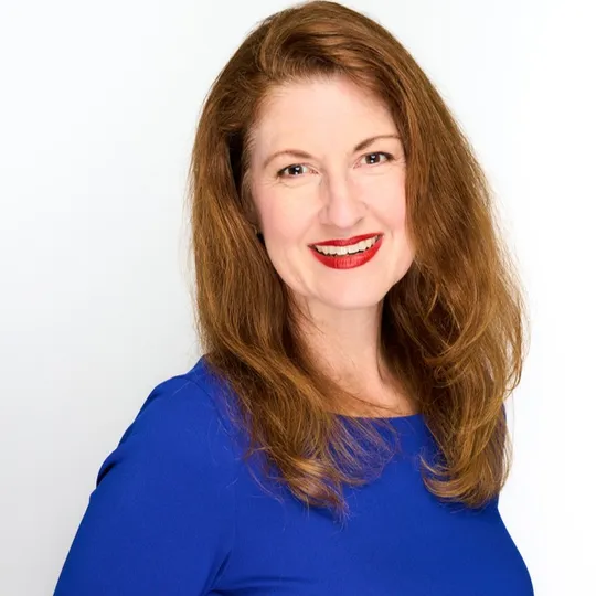 Amanda Cox, Agent in  - Compass