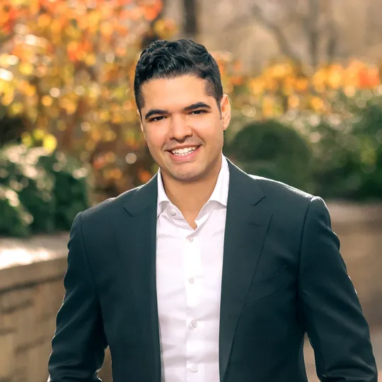 Eithan Davidov, Agent in  - Compass