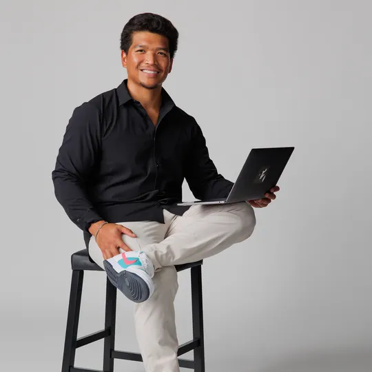 Jacob de Leon, Agent in  - Compass