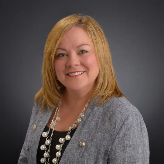 Becky Wenzel, Agent in  - Compass