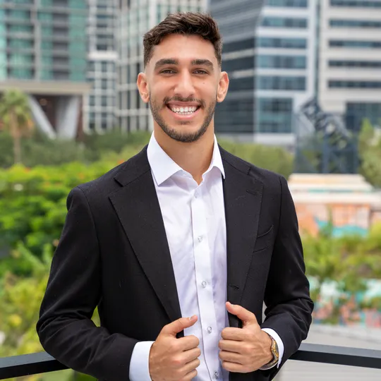 Lior Gazar, Agent in  - Compass