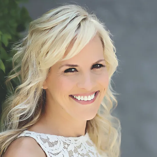 Jenna Downes, Agent in  - Compass