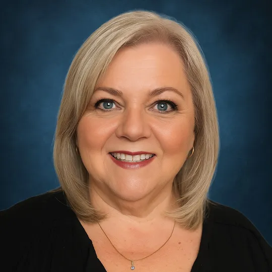 Kim Hall, Agent in  - Compass