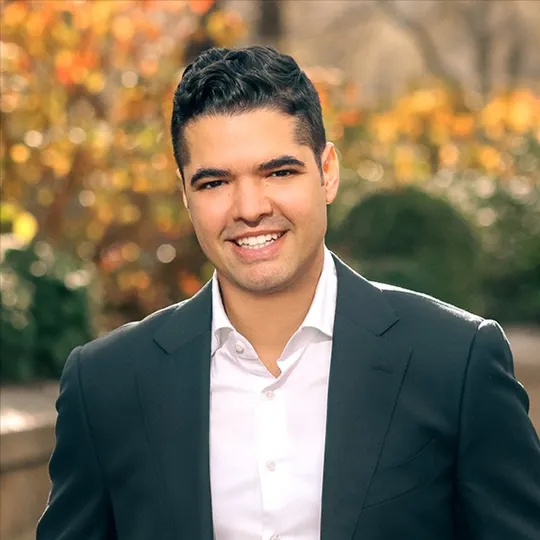 Eithan Davidov, Agent in  - Compass