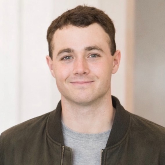 Headshot of Zach Grossman