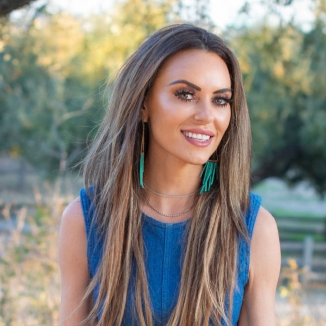 Headshot of Cynthia Saniewski
