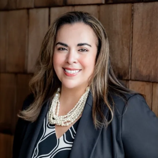 Edna Pena, Agent in  - Compass