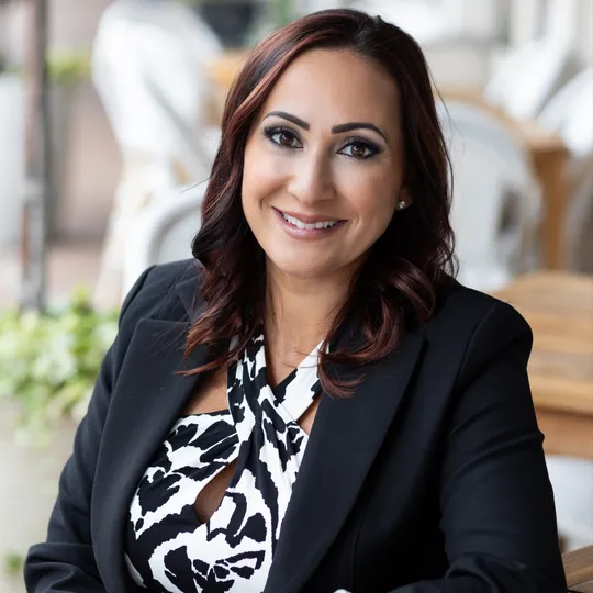 Jenn Mueller, Agent in  - Compass