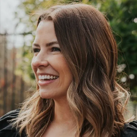 Andrea Davis, Agent in  - Compass