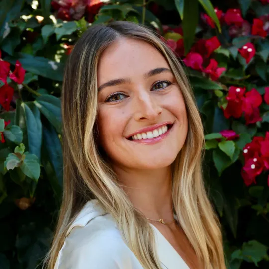 Sophia Battiata, Agent in  - Compass