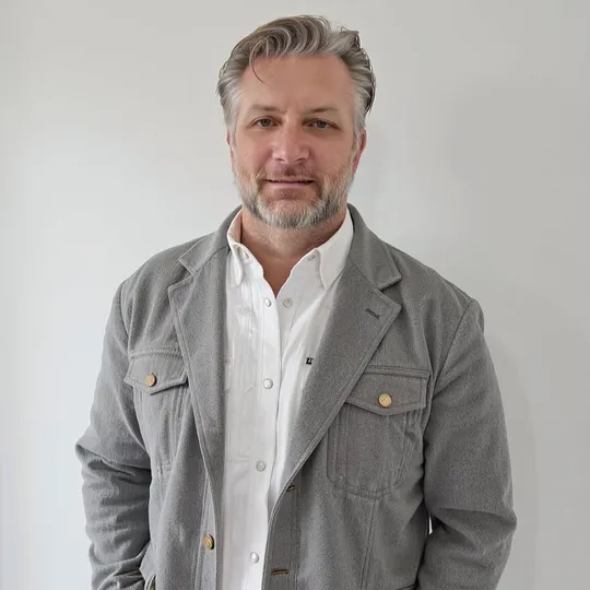 Kevin Capps, Agent in  - Compass