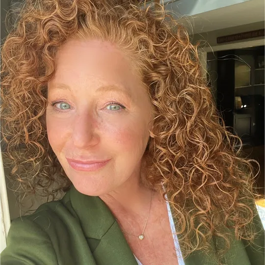 Stephanie Smith, Agent in  - Compass