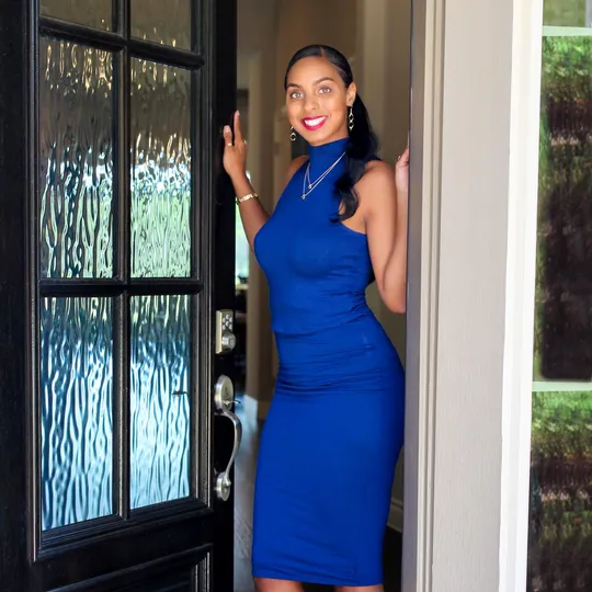 Kendra Alexis, Agent in  - Compass