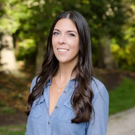 Cassie Esposito, Agent in  - Compass