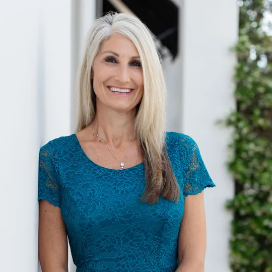 Kristina Hutchison, Agent in  - Compass