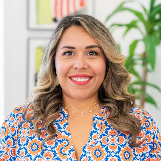 Angela Carreon, Agent in  - Compass