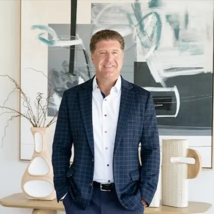 Ryan Mathys, Agent in  - Compass