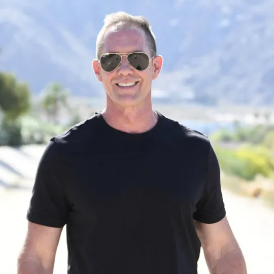 Jimmy Wilson, Agent in  - Compass