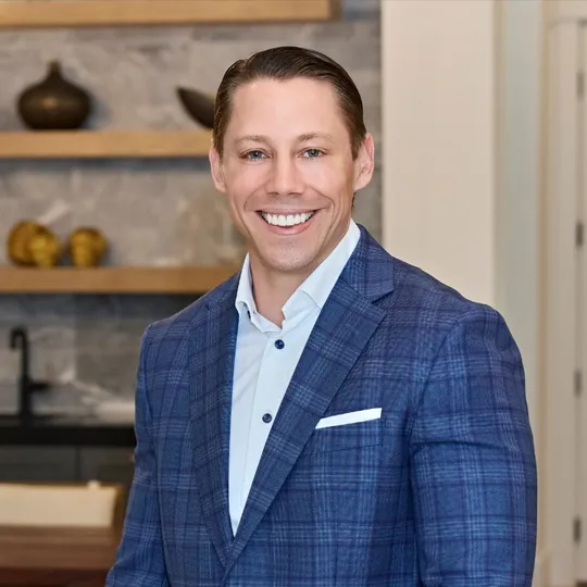 Adam Walker, Agent in  - Compass