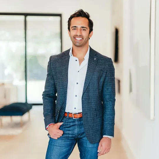 Ace Lahli, Agent in  - Compass