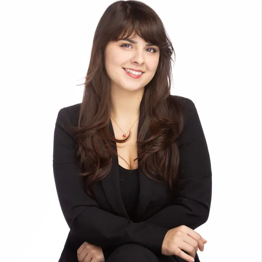 Leilani Hernandez, Agent in  - Compass