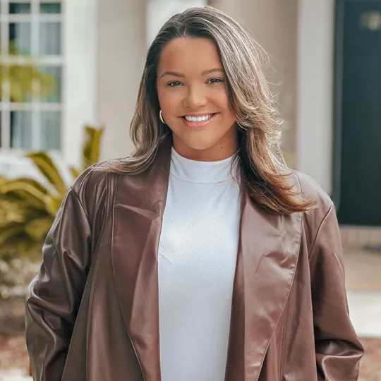 Samantha McAvoy, Agent in  - Compass