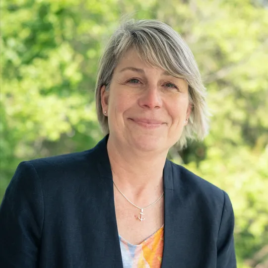 Laurie Tulloch, Agent in  - Compass