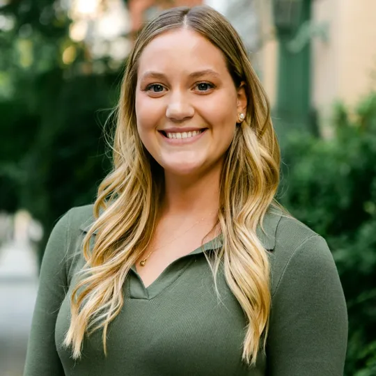 Eleanor Malias, Agent in  - Compass