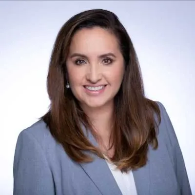 Lisa Velazco, Agent in  - Compass