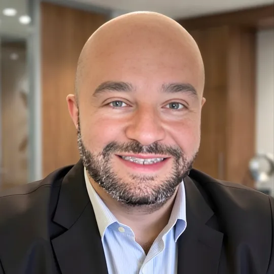 Carlos Manuel, Agent in  - Compass