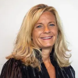 Kristy Cartwright, Agent in  - Compass