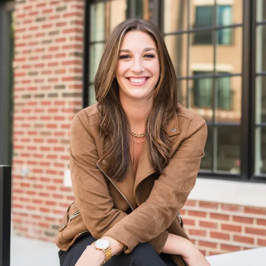 Samantha Shuster, Agent in  - Compass