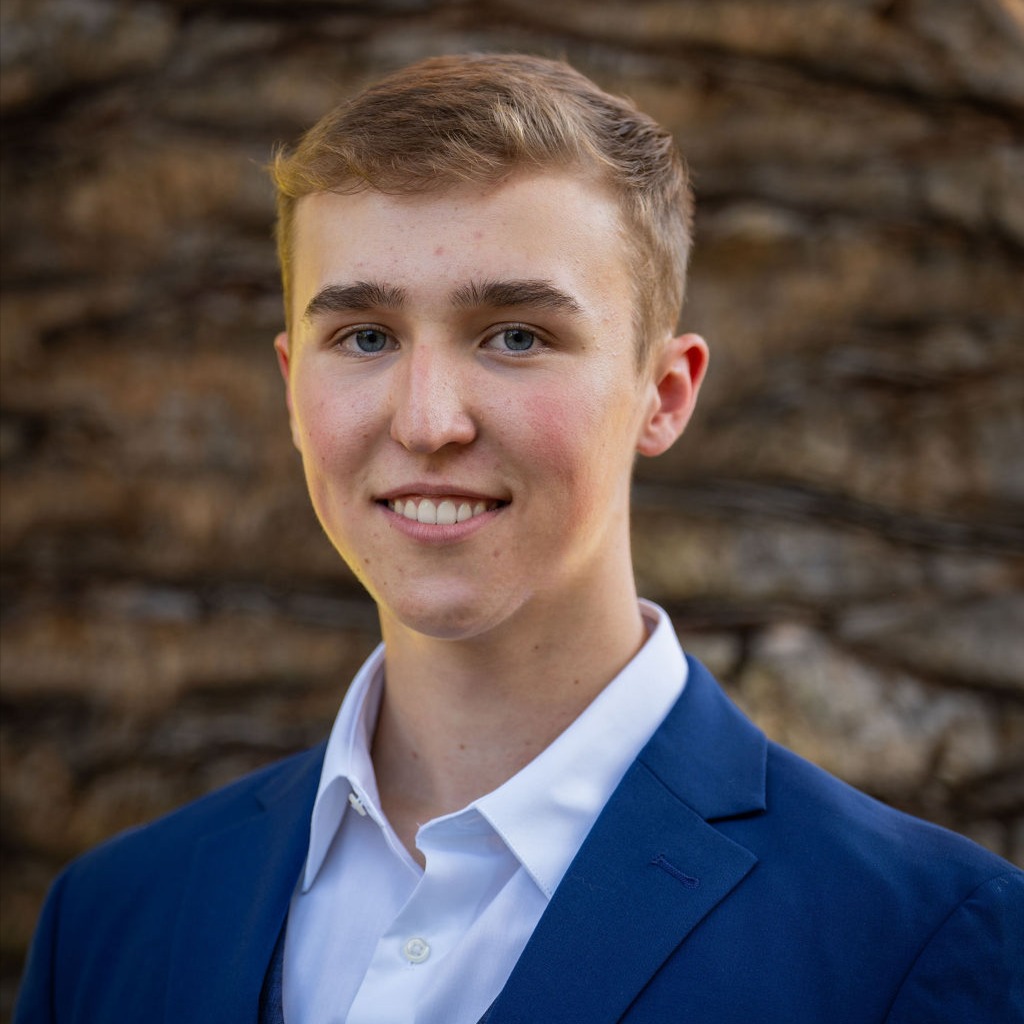Headshot of Daniel Maltsev