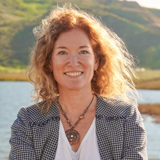 Thais Derich, Agent in  - Compass