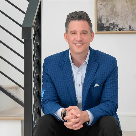 Steven Windsor, Agent in  - Compass