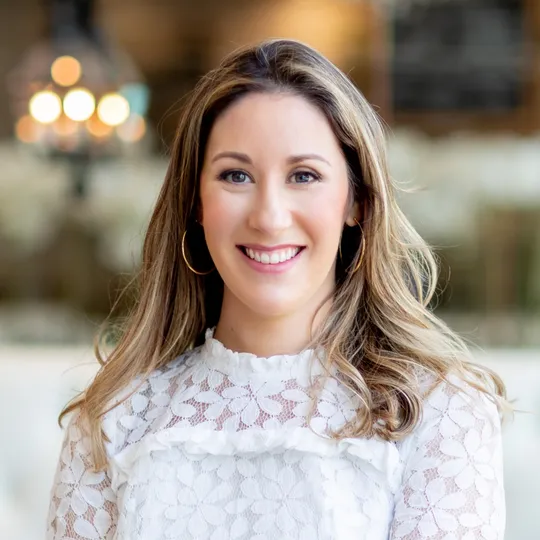 Lindsey Ellis, Agent in  - Compass