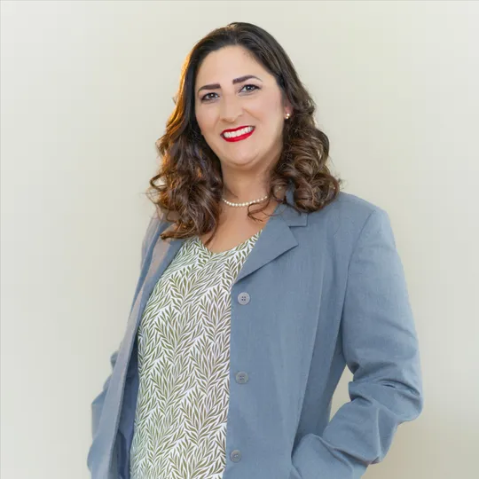 Vivian Miranda, Agent in  - Compass