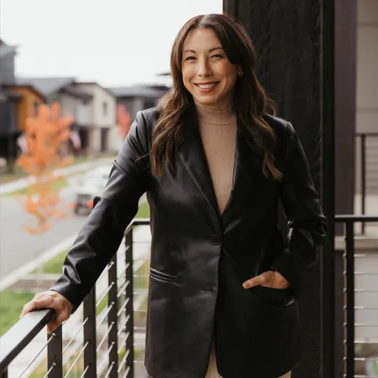 Lindsay Allen, Agent in  - Compass