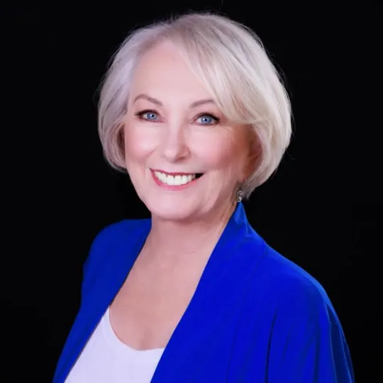 Bonnie Hall, Agent in  - Compass