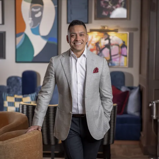 JD Gonzales, Agent in  - Compass