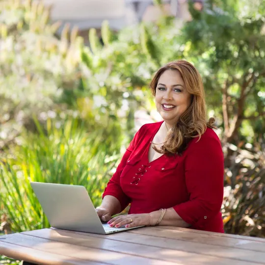 Kelly McDougall, Agent in  - Compass