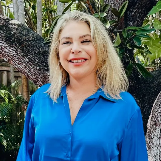 Martha Ledesma, Agent in  - Compass