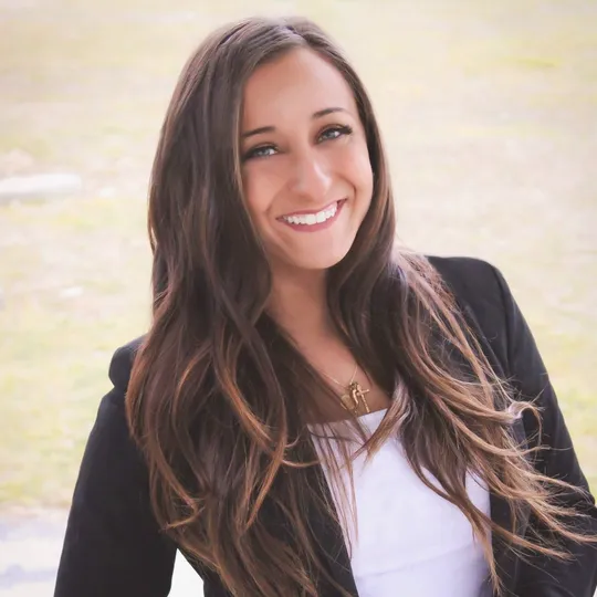 Bianca Zynosky, Agent in  - Compass