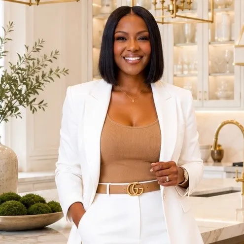 LaQuesa Mayberry, Agent in  - Compass