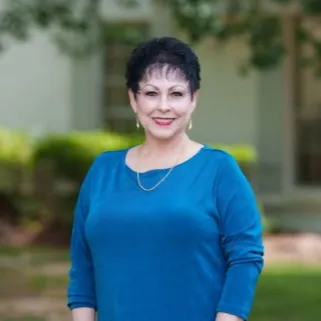 Erin Walton, Agent in  - Compass