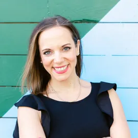 Cristina Panagopoulos, Agent in  - Compass