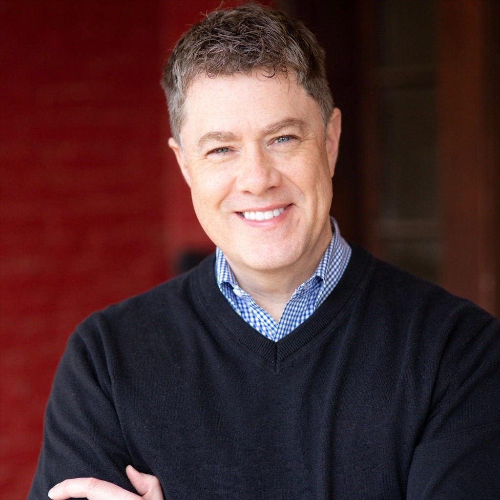 Headshot of Charlie Warner