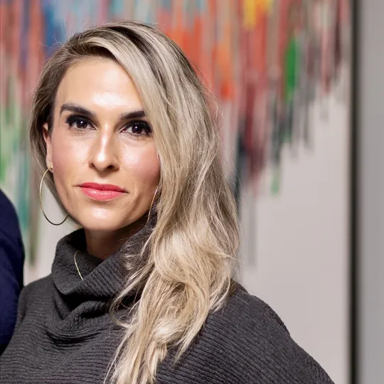 Dina Zorzos, Agent in  - Compass