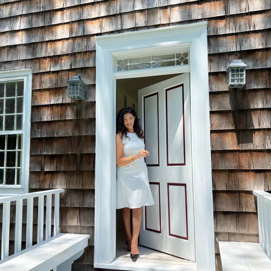 Djida Oppenheim, Agent in  - Compass